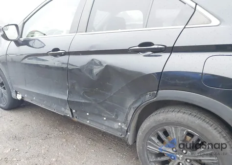 2020 Mitsubishi Eclipse Cross Le 1.5T Awc z USA, uszkodzony, nr VIN JA4AT4AA3LZ027777